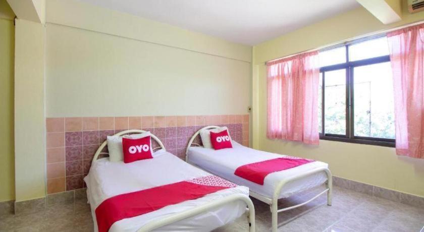 Oyo 75372 Flight Hut Hua Hin